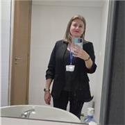 Soy profesora de vocación, exigente tanto conmigo como con mis alumnos y me adapto a sus necesidades y objetivos.